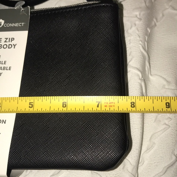 Cute Van Heusen Purse - Picture 4 of 5